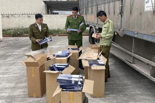 Vượt hơn 600 km để đưa thuốc lá lậu ra Thủ đô