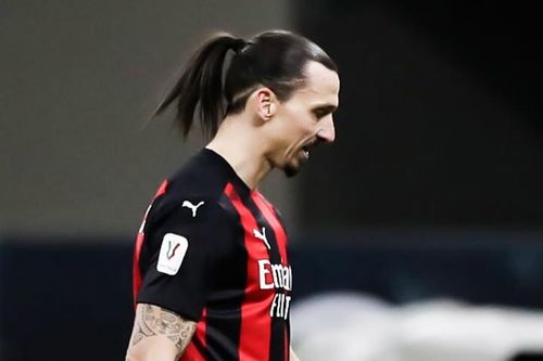 Milan thua ngược Inter sau thẻ đỏ của Ibrahimovic
