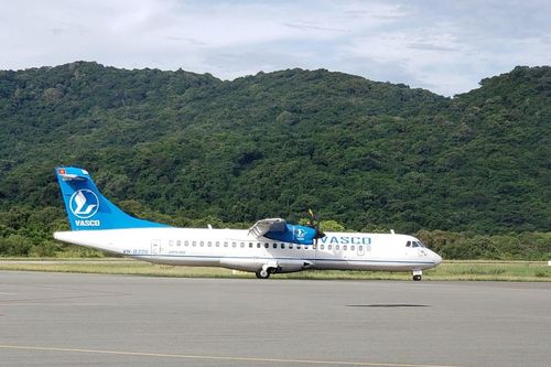 Đối đầu trên 'đường bay vàng' TP.HCM - Côn Đảo