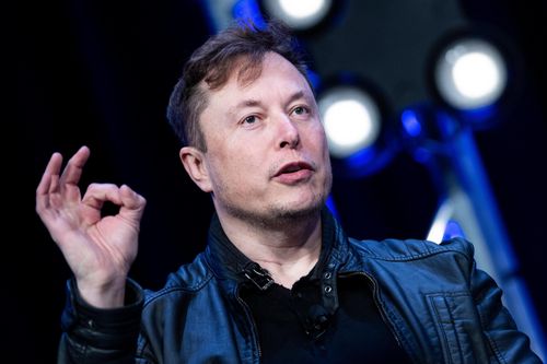 Chỉ một hàng chữ, Elon Musk giúp cổ phiếu hết thời tăng 60%