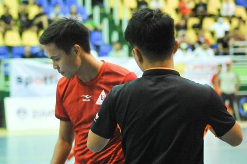 Đội futsal giải tán sau vụ cầu thủ đá trọng tài bất tỉnh