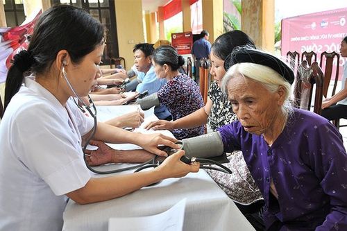 Huy động nguồn lực xã hội phát triển các dịch vụ chăm sóc người cao tuổi