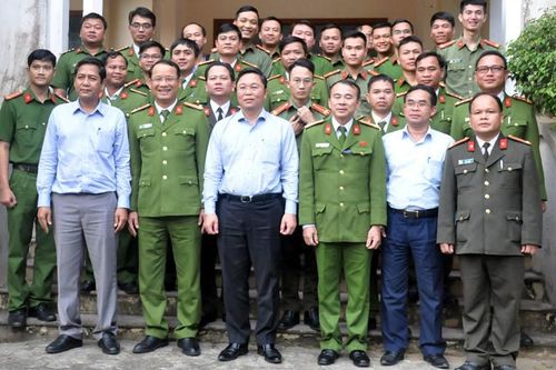 Từng bước chuẩn hóa Công an xã