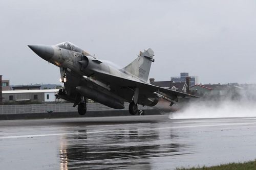 Việt Nam 'không mua được' tiêm kích Mirage-2000: Trong cái rủi có cái may