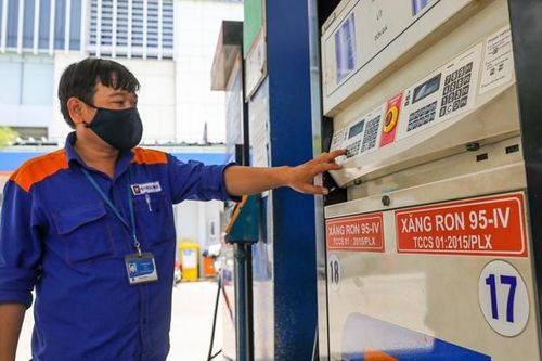 Giá xăng dầu hôm nay 27/1: Giảm nhẹ 0,06 USD/thùng