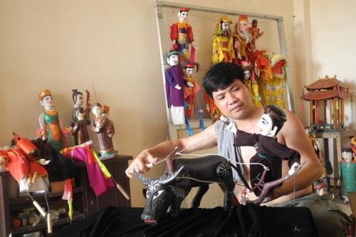 Nghệ nhân Phạm Công Bằng: Người giữ hồn cho phường rối cổ Tế Tiêu