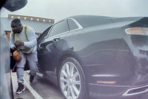 Đừng dại trộm đồ trên xe Tesla nếu không muốn cả thế giới biết mặt