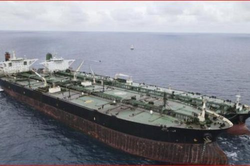 Indonesia bắt giữ tàu chở dầu Trung Quốc nghi mua lậu dầu của tàu Iran trên biển