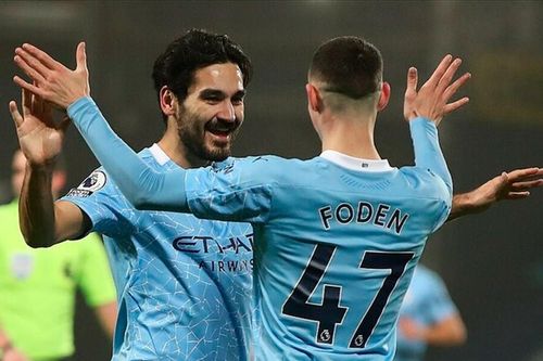 Man City thắng 5 sao, chiếm ngôi đầu của Man Utd