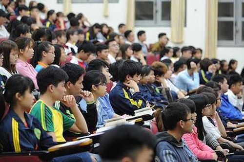 Chủ tịch Hội đồng hay hiệu trưởng mới là người đứng đầu đại học?