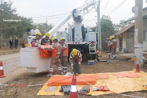 Công ty Điện lực Sơn La: Huấn luyện, sát hạch Tổ sửa chữa lưới điện 22kV