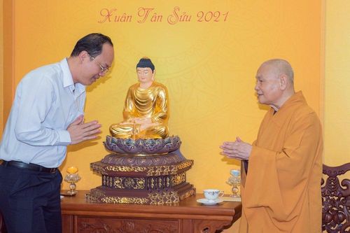 Lãnh đạo TP.HCM chúc Tết chư tôn đức Hội đồng Trị sự