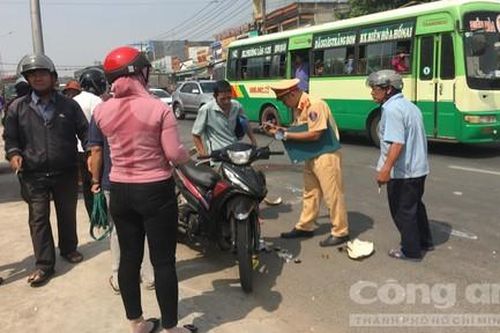 Xe đầu kéo cán tử vong người phụ nữ chạy xe máy