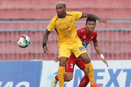 V-League 2021: Mùa giải khắc nghiệt với ngoại binh