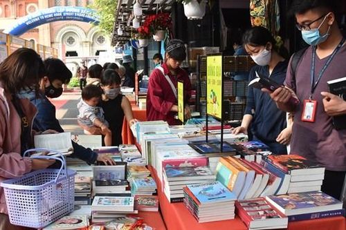 TP Hồ Chí Minh: Phong phú về chủ đề tại Lễ hội Đường Sách Tết Tân Sửu