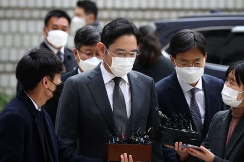 Phó chủ tịch Samsung: 'Tôi xin lỗi'