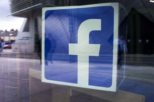 Facebook tố Apple chèn ép, xem iMessage là đối thủ