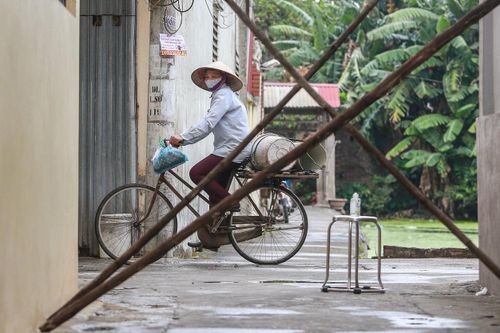 Phong tỏa một ngõ ở quận Tây Hồ do có ca nghi mắc Covid-19
