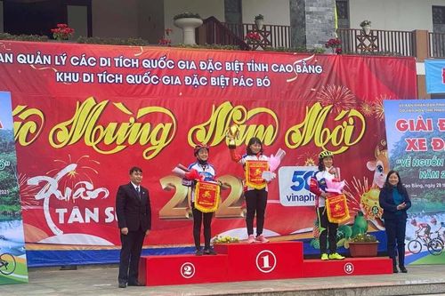 Giải đua xe đạp 'về nguồn Pác Bó' năm 2021