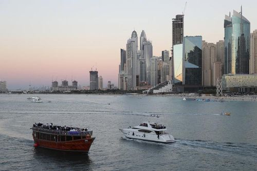 Dubai hút khách nước ngoài dù Covid-19 gia tăng