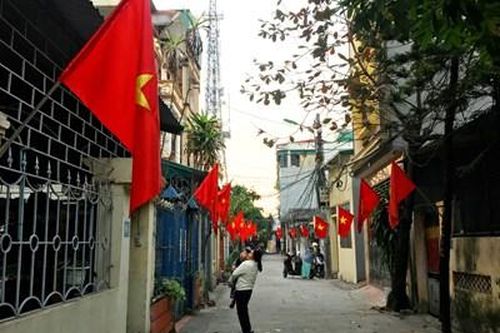 Treo cờ Tổ quốc chào mừng đại hội đảng
