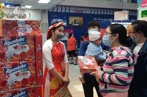 Sinh viên làm thêm mùa Tết: Cẩn trọng kẻo mắc lừa