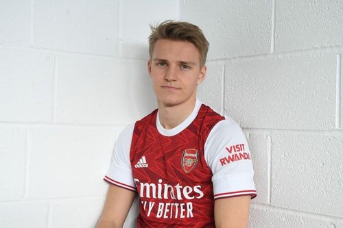 Ngôi sao Odegaard rạng rỡ ra mắt Arsenal