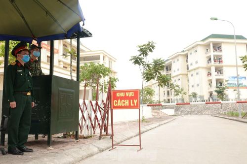 Các đơn vị Quân đội nhận chỉ đạo mới, có thể cấm trại để chống COVID-19