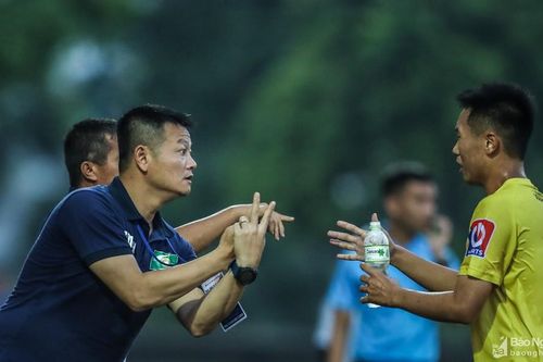 Văn Quyến cùng U19 SLNA sớm đoạt vé tham dự Vòng chung kết