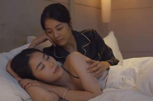 Tưởng hạnh phúc bên Lãnh Thanh, Nam Em lại bị lộ clip yêu đồng tính với 'tiểu tam quốc dân' Karen Nguyễn