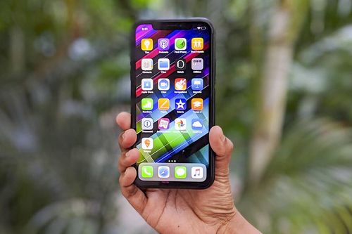 Lộ thông tin bất ngờ khiến nhiều người 'sướng rơn' về chiếc iPhone giá rẻ mới của Apple
