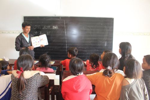 Lớp học miễn phí của A Ngam