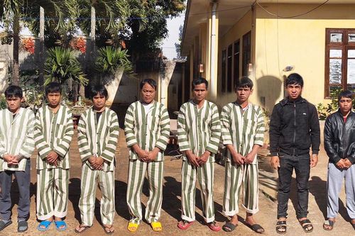 Đak Đoa: Tạm giam 8 đối tượng xóc bầu cua ăn tiền