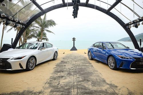 Chiếc Lexus và con thạch sùng