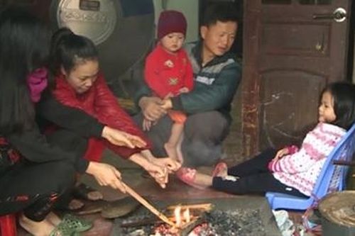 Ẩn họa từ việc sưởi ấm bằng than củi tránh rét ở vùng cao