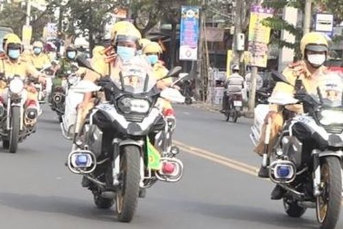 Công an Đồng Tháp sử dụng xe BMW R1250GSA tuần tra