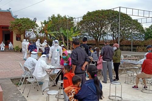 Hà Nội dừng tổ chức ăn uống một đám cưới, yêu cầu nhà gái trở về Hải Dương