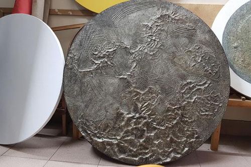 Họa sĩ Vương Tử Lâm: Miệt mài với hội họa đơn sắc