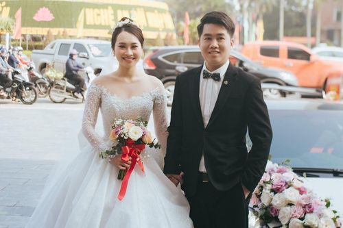 Đám rước dâu bằng siêu xe của á khôi ĐH Kinh tế Quốc dân