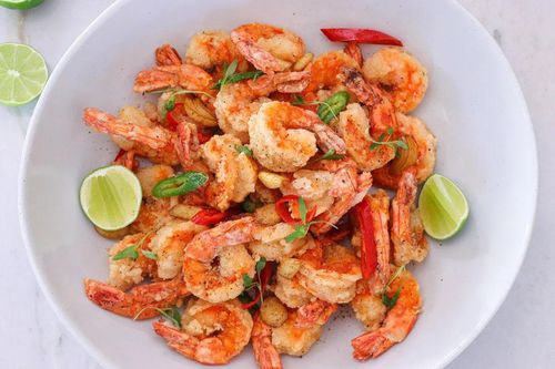 Tôm chiên muối tiêu nhanh gọn trong 10 phút