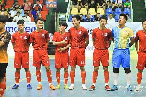 Cầu thủ phong trào đá trọng tài mất trí nhớ