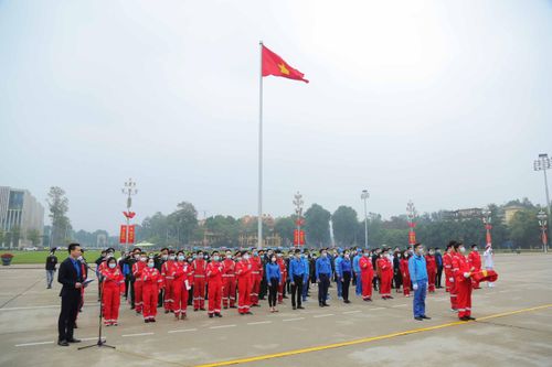 Người lao động dầu khí báo công dâng Bác