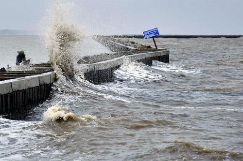 Vùng biển Bình Định-Cà Mau đề phòng sóng lớn, gió giật mạnh