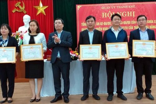 242 đảng viên được kết nạp tại khu dân cư