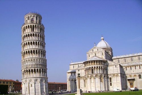 Hé lộ lý do tháp nghiêng Pisa mất hơn 200 năm mới xây xong