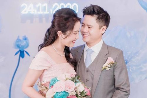 Đám cưới Phan Thành - Primmy Trương 'phủ kín' siêu xe và hoa tươi