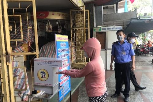 Đà Nẵng: Bắt buộc đeo khẩu trang, rửa tay sát khuẩn trước khi vào chợ, siêu thị