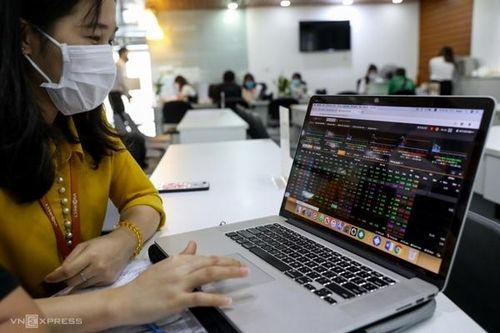 Chứng khoán ngày 29/1: Gãy trendline tăng, thị trường tiếp tục giảm
