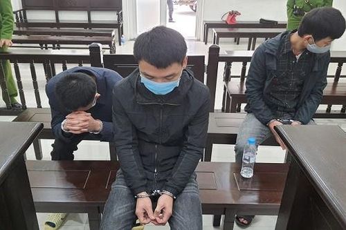 Suýt mất mạng vì nói to, chửi tục trong quán ăn