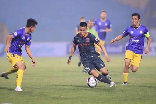 V-League hoãn trận thứ 4 vì COVID-19